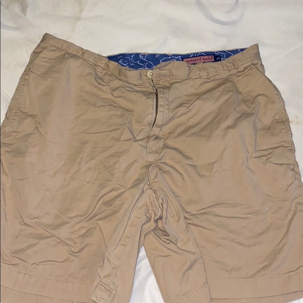 Vineyard vines shorts size 34
